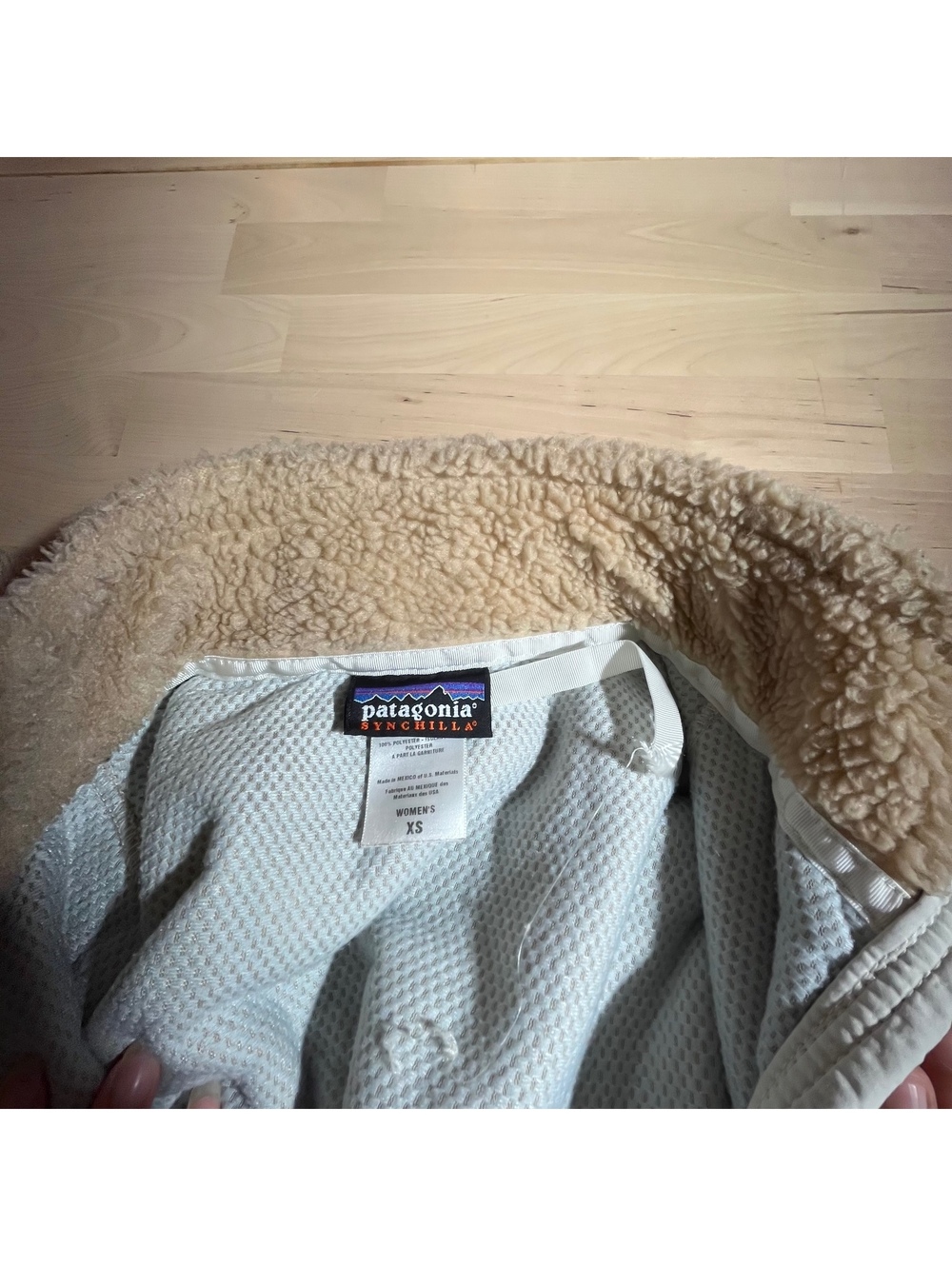 Patagonia Women's Synchilla Fleece Hybrid Jacket - Tan/Cream (Size XS) - Picture 3 of 3